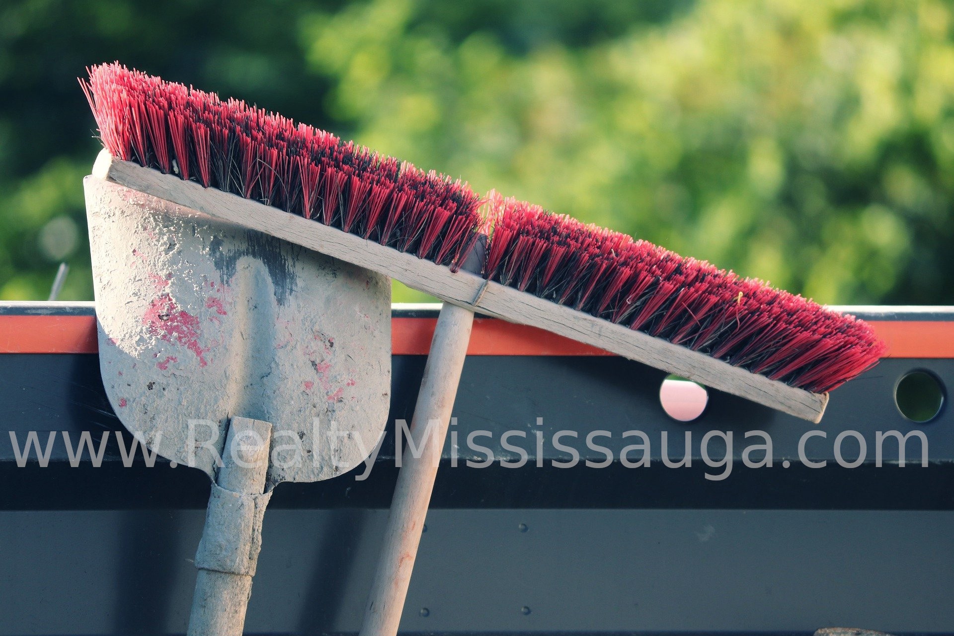 Read more about the article Start Pre–Construction and Post–Construction Cleaning Business in Mississauga